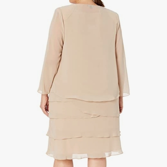 S.L. Fashions Plus Size Embellished Tiered Jacket Dress in Winter Ivory Size 14 - Picture 3 of 11